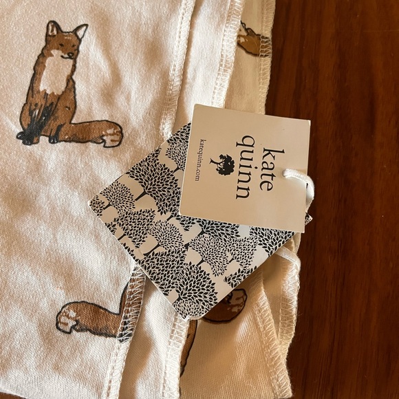 NEW Fox Blanket from Kate Quinn - Picture 3 of 4